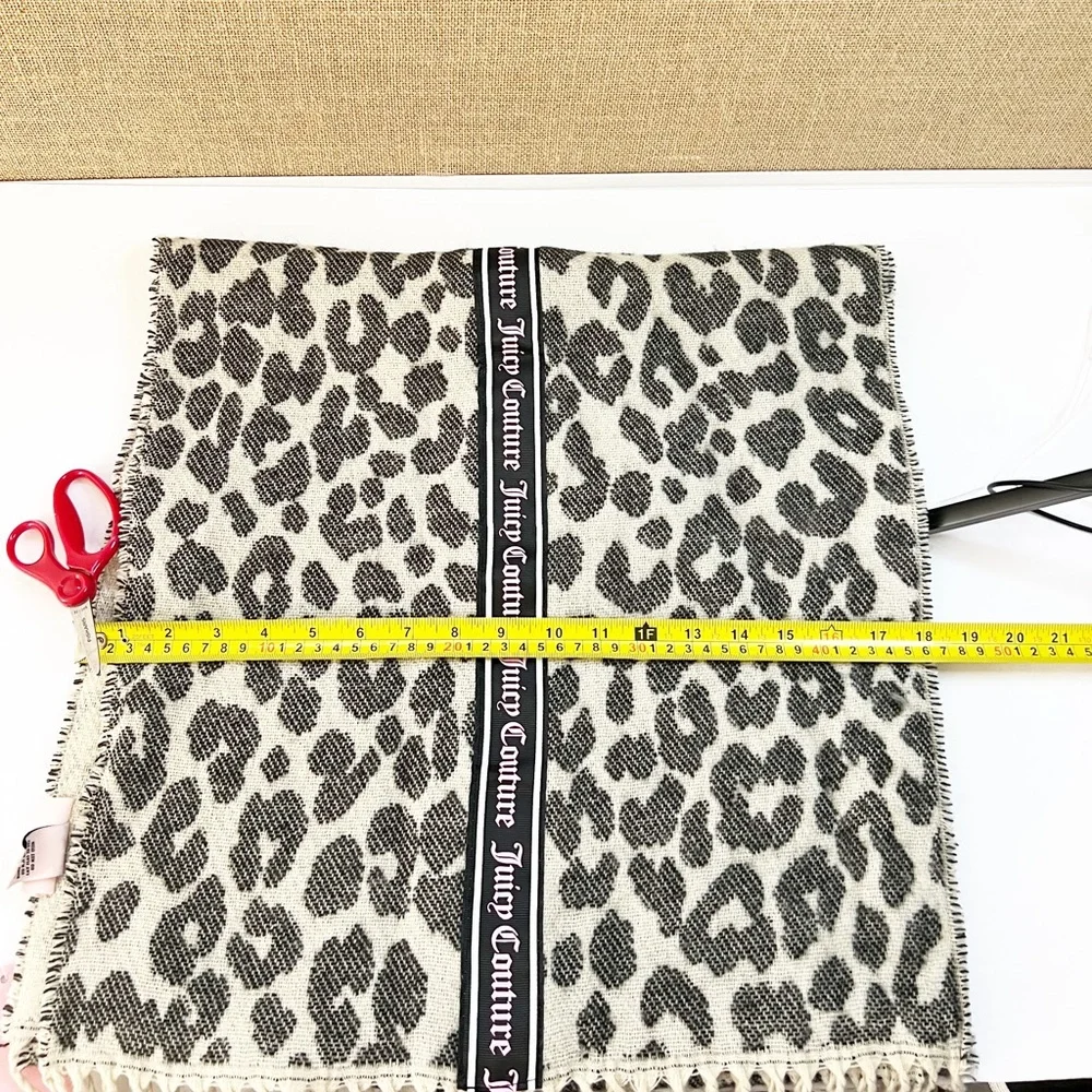 NWT Juicy Couture Animal Print Leopard Scarf With Fringe Oversized Large 70”